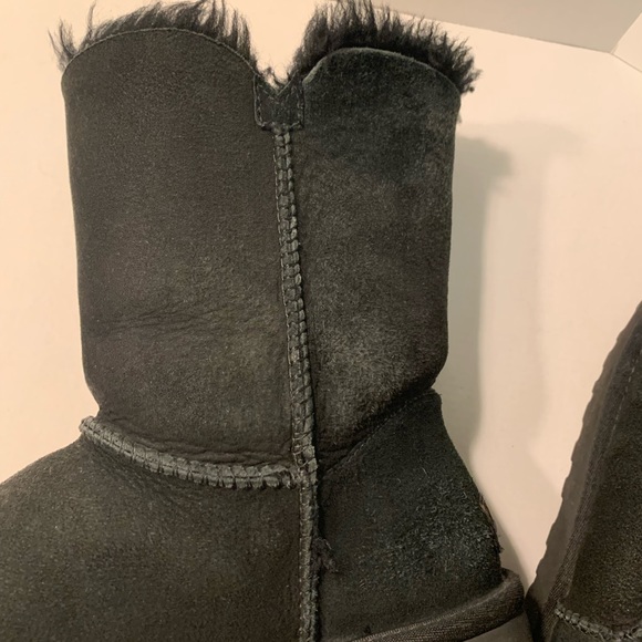 UGG black suede button boots - Picture 7 of 11